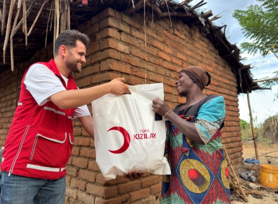 Türk Kızılay Sudan'da Binlerce Aileye Kurban Eti Dağıttı