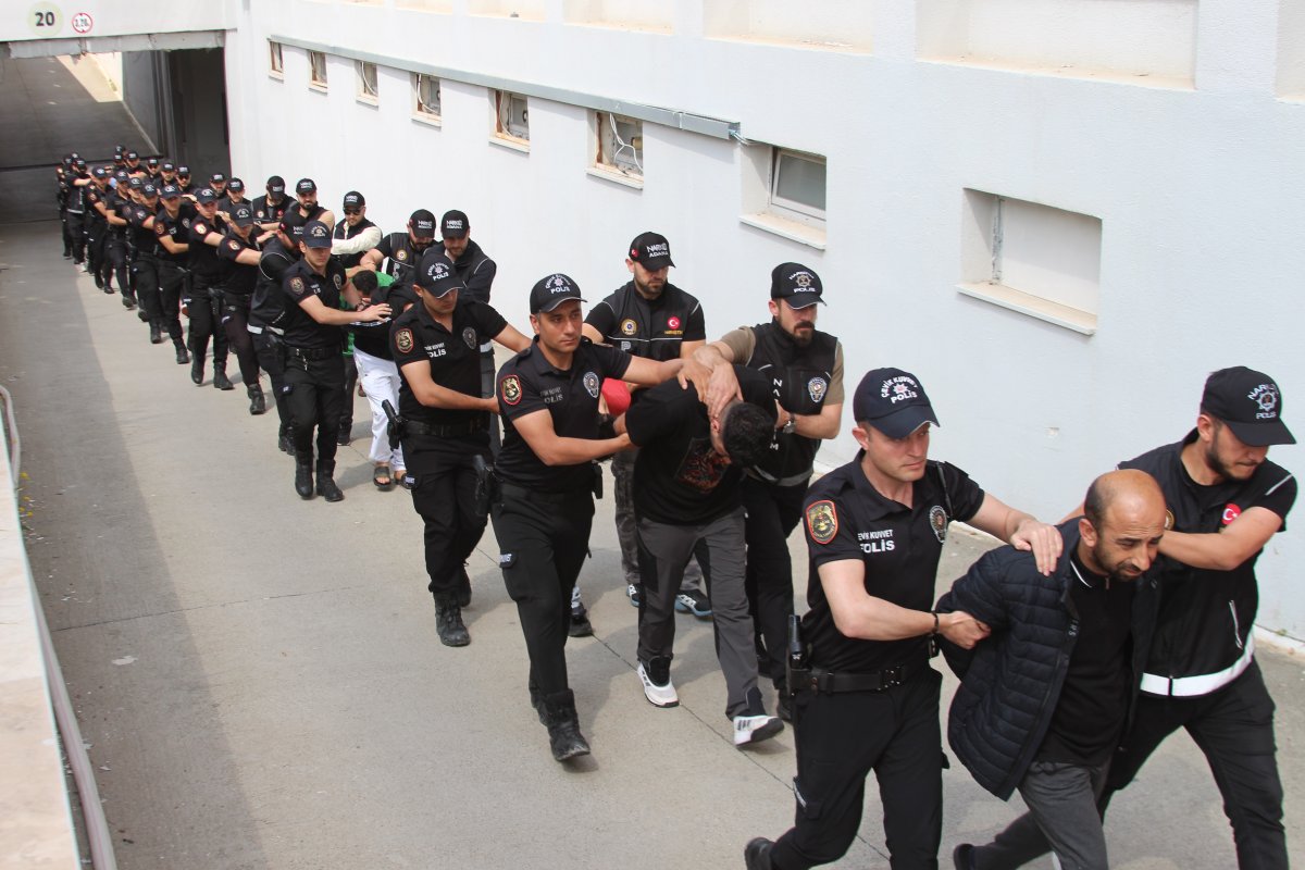 3 İlde Dev Narco Operasyonu! Fabrika Gibi Depodan Çıkanlar...