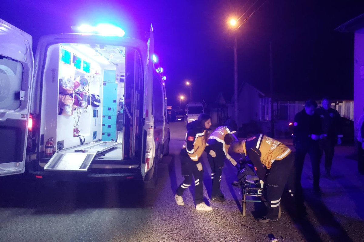 Sakarya'da Bıçaklı Kavga: 1 Kişi Hayatını Kaybetti - Fatih Mahallesi