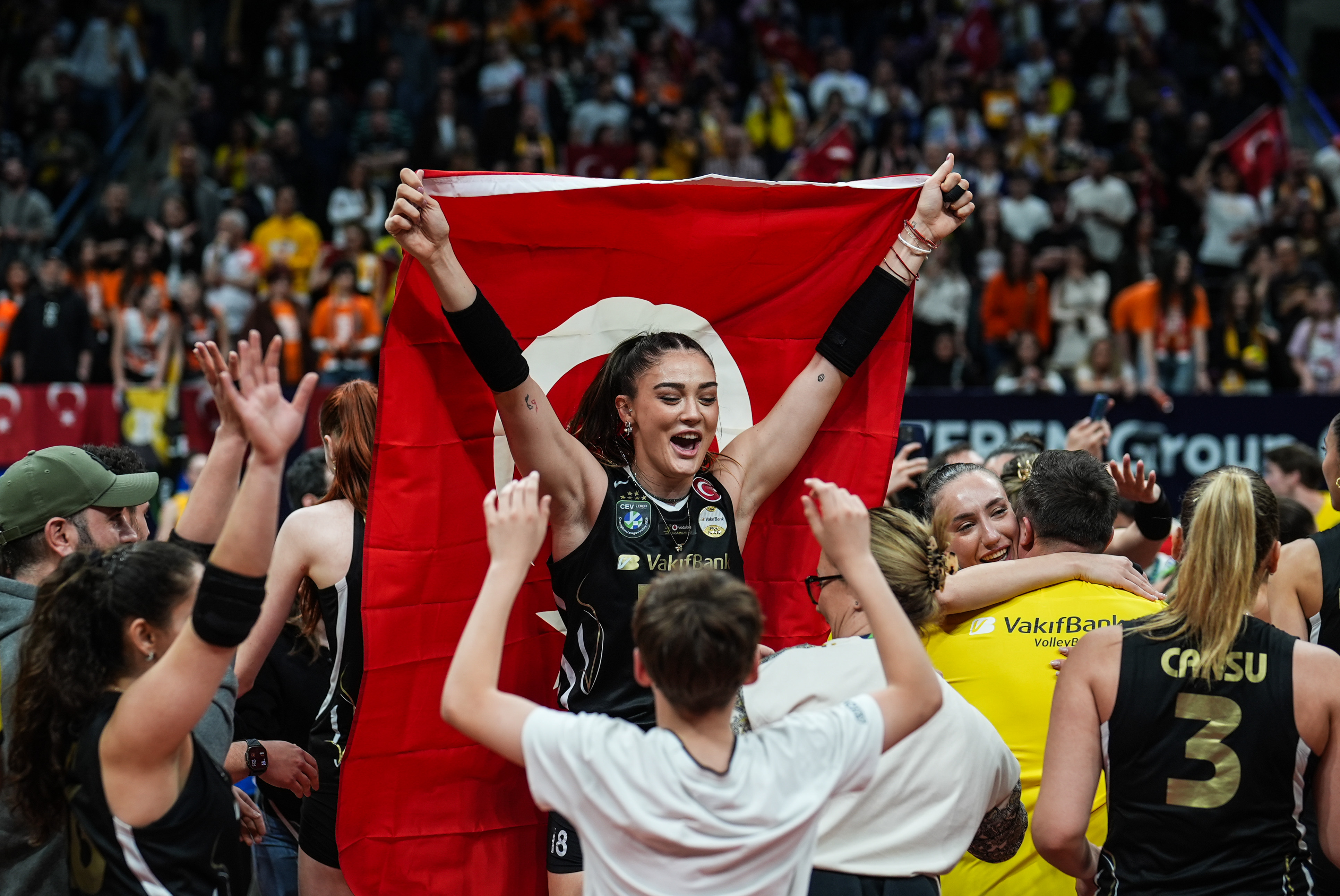 VakıfBank 7. Kez Avrupa Şampiyonu: İstanbul'da Tarihi Zafer
