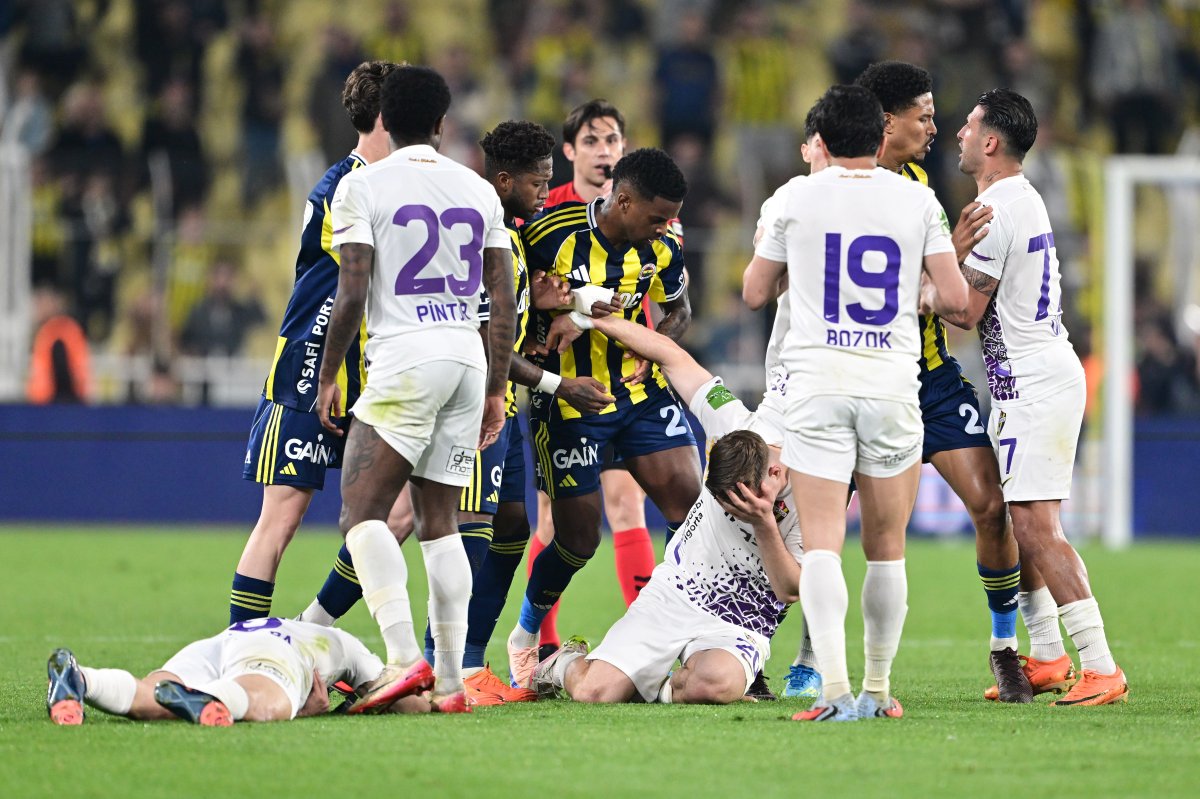 Kadıköy'de 6 Gollü Çılgın Düello: Ligin Kaderini Değiştiren Maçta Akılalmaz Son!
