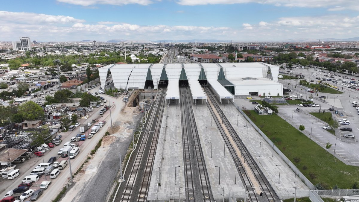 Konya Ulaşımında Yeni Dönem: Selçuklu YHT Garı'na Dev Transfer Merkezi Geliyor!