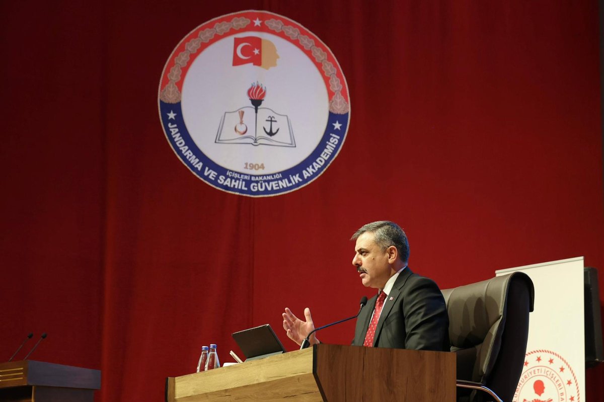 İçişleri Bakanı Çiftçi'den Genç Adaylara "Türkiye Yüzyılı" Mesajı: "Verilen Görevi Aşkla Yapın"