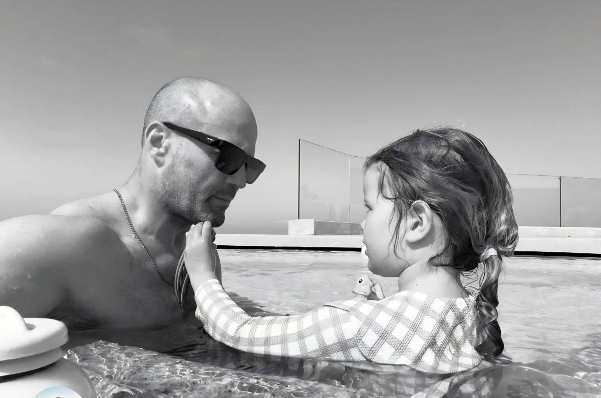 Jason Statham Antalya Tatili: Regnum Carya’daki Sonsuzluk Havuzu Pozları Büyüledi