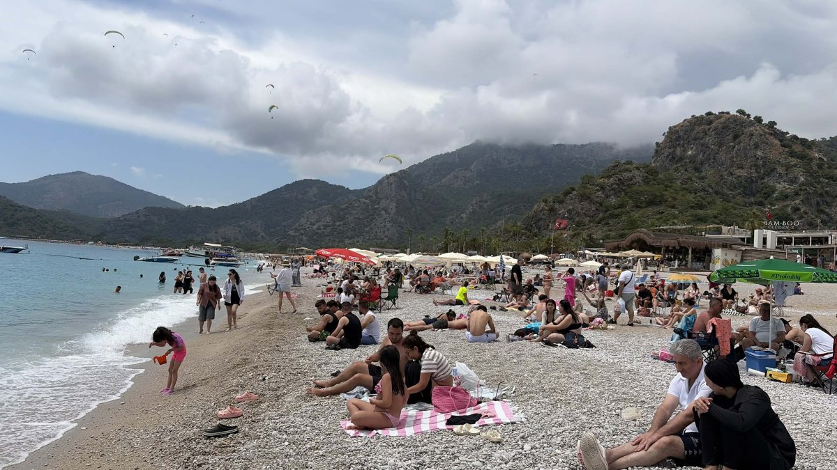 Kurbanı Kesen Soluğu Orada Aldı! Dünyaca Ünlü Plajda Adım Atacak Yer Kalmadı