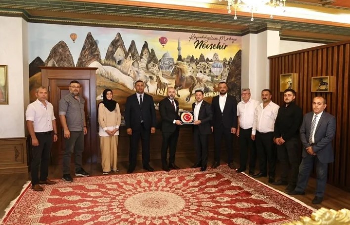 Hizmet-İş Nevşehir Şubesi’nden Belediye’ye Ziyaret