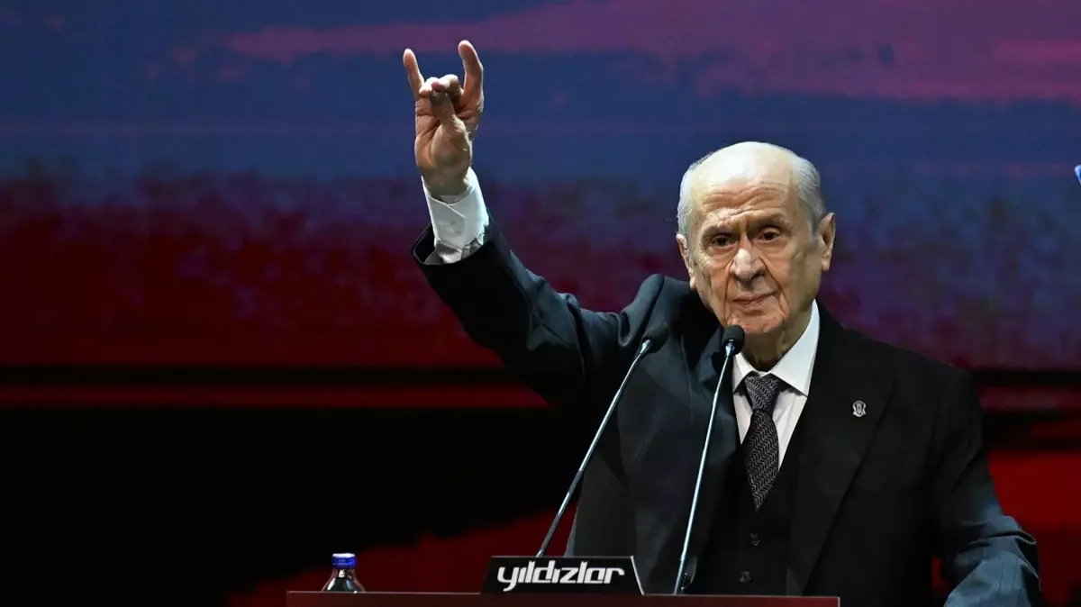 ÜÇ HİLALİN 57 YILLIK GURURU